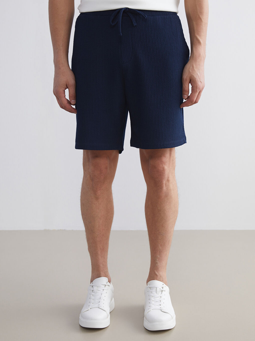 Lacivert Standart Kalıp Erkek Şort-1