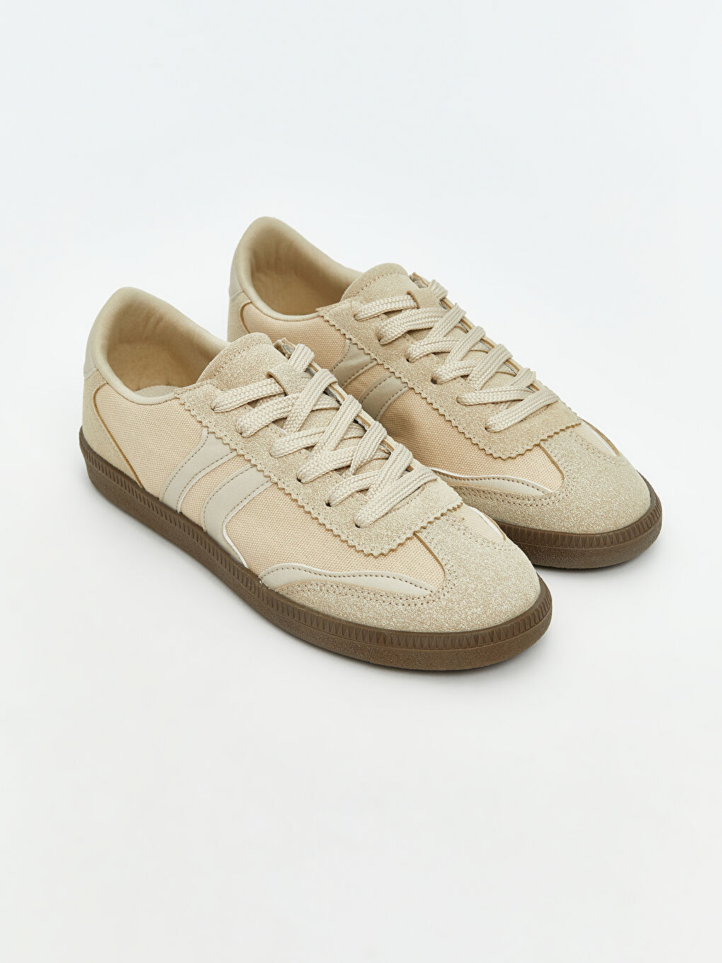 Bej Süet Görünümlü Kadın Spor Ayakkabı