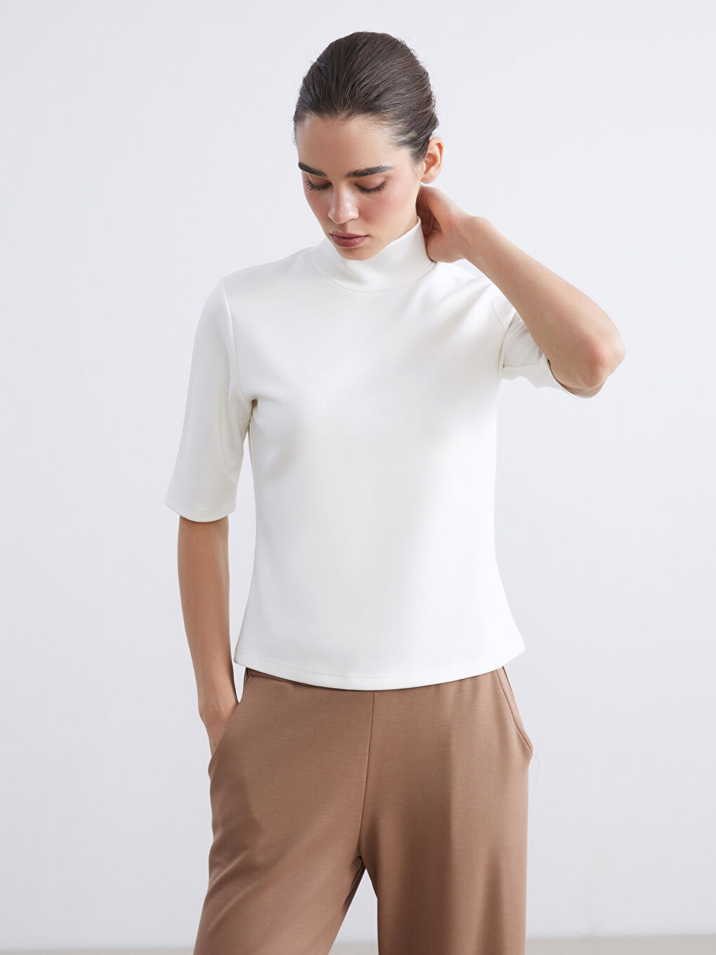 Ekru Dik Yaka Bluz-1