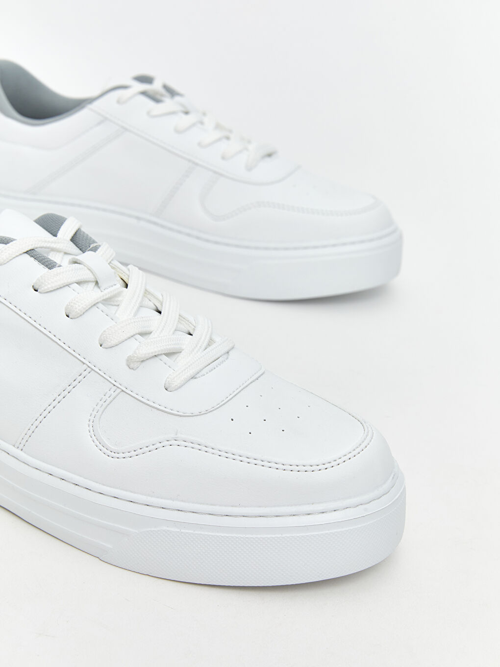 Beyaz Bağcıklı Erkek Spor Ayakkabı-2