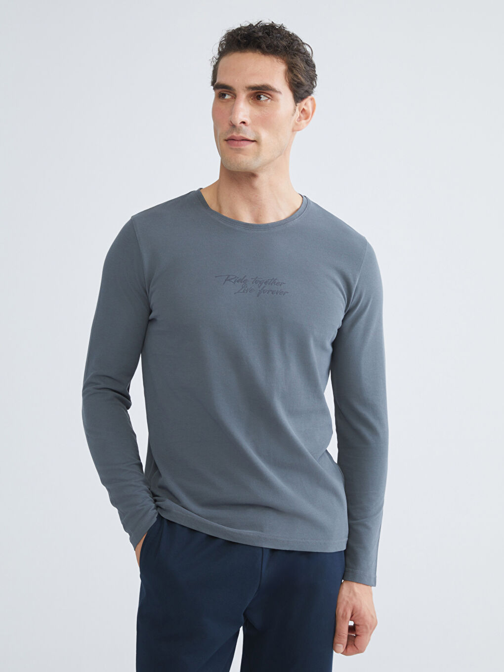 طقم بيجامة رجالي بقصة عادية-1