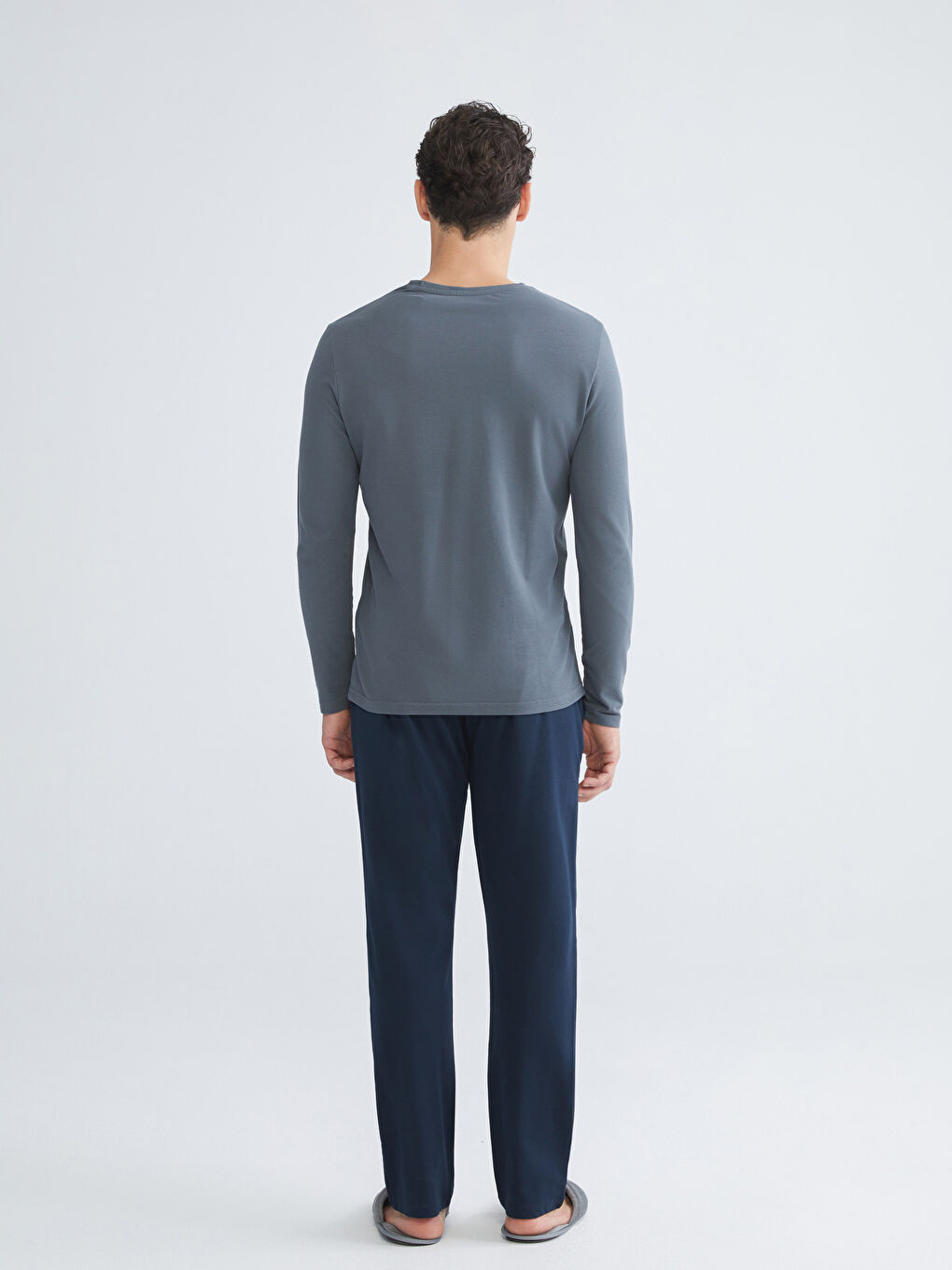 طقم بيجامة رجالي بقصة عادية-3