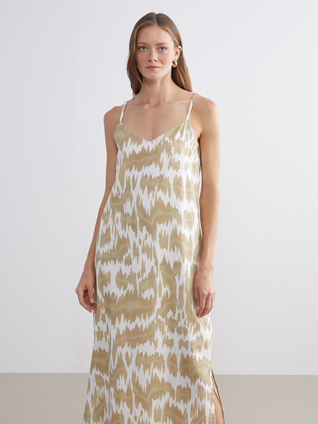 Yeşil V Yaka Desenli Elbise-1