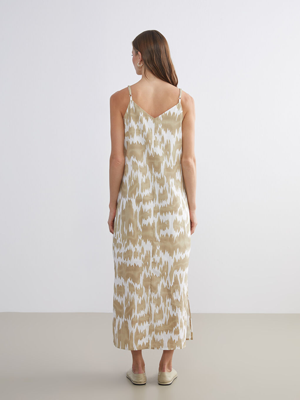 Yeşil V Yaka Desenli Elbise-3