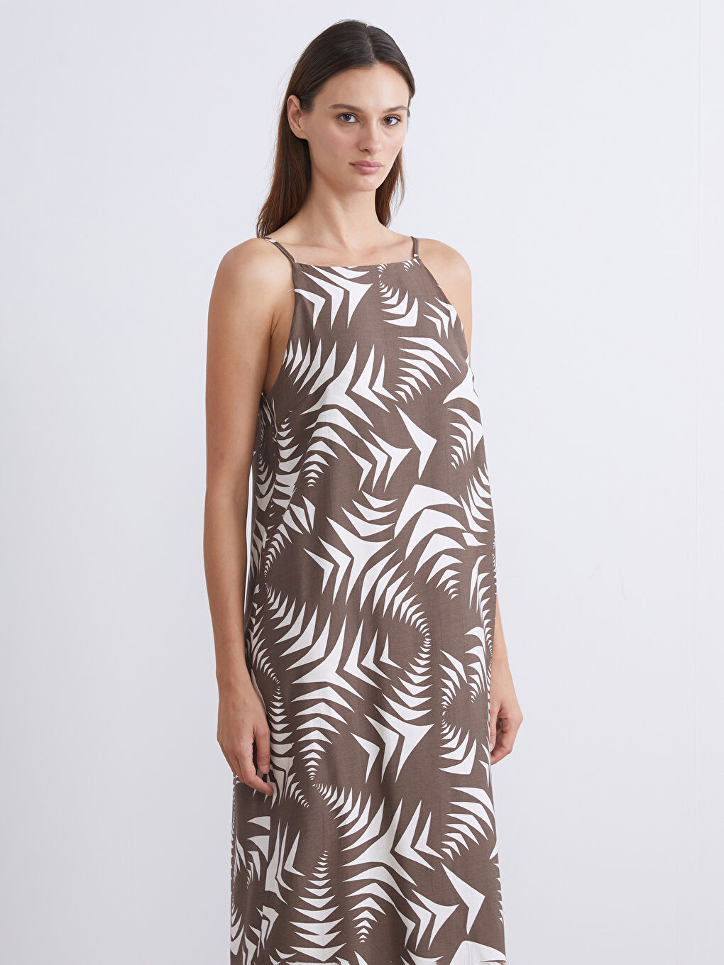 Kahverengi Kare Yaka Desenli Elbise-1