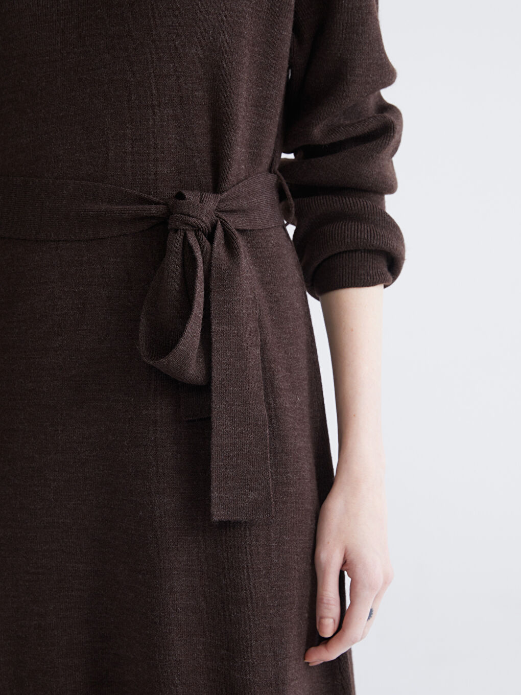 Kahverengi Bisiklet Yaka Beli Kuşaklı Triko Elbise-2