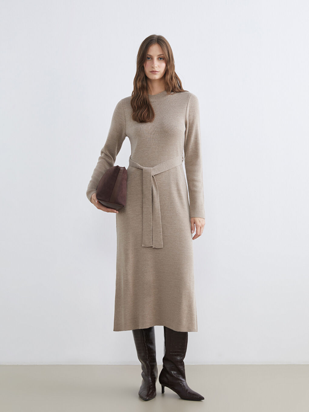 Bej Bisiklet Yaka Beli Kuşaklı Triko Elbise