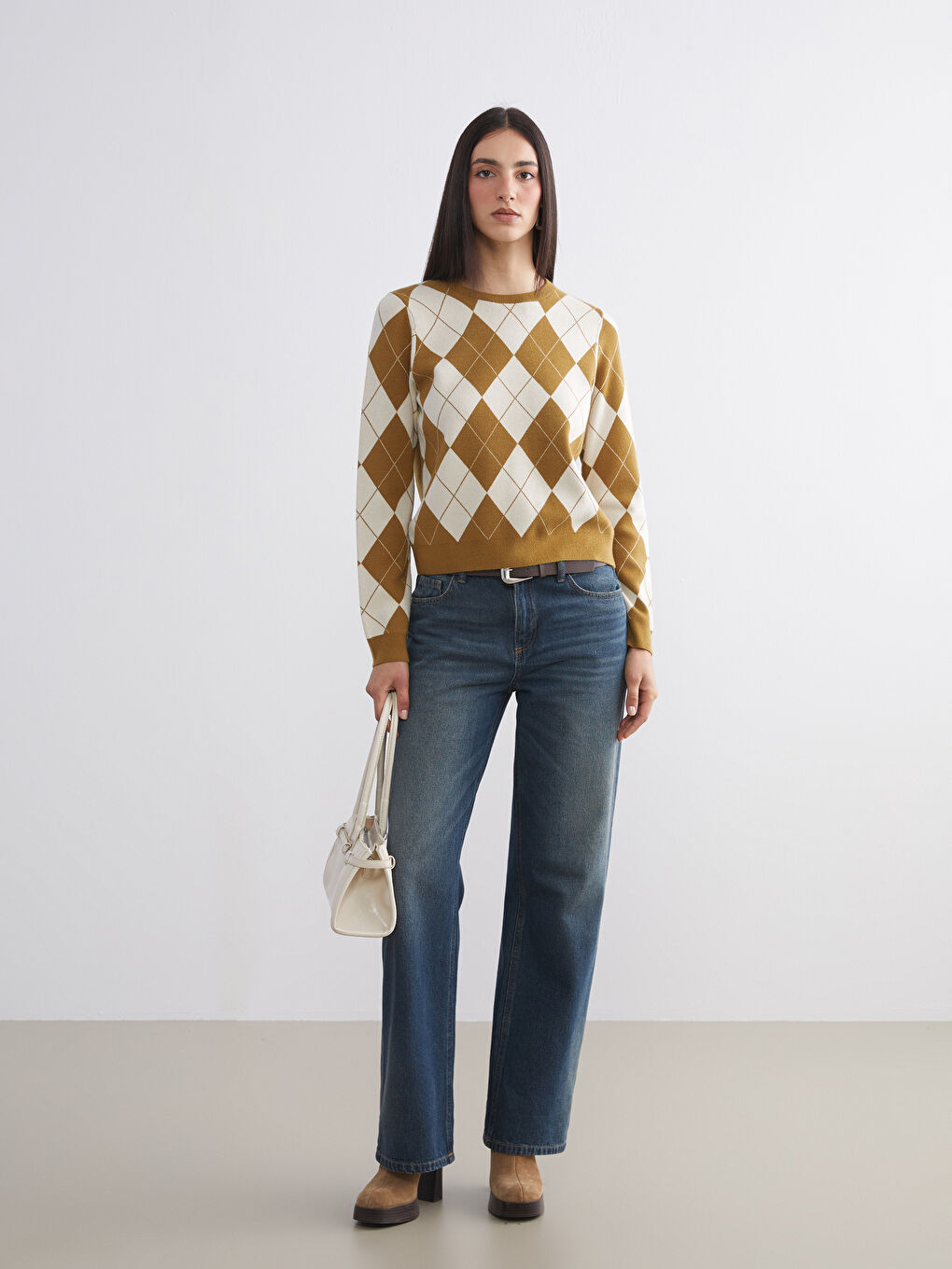 Crew Neck Argyle Pattern Women's Knitwear Sweater-1