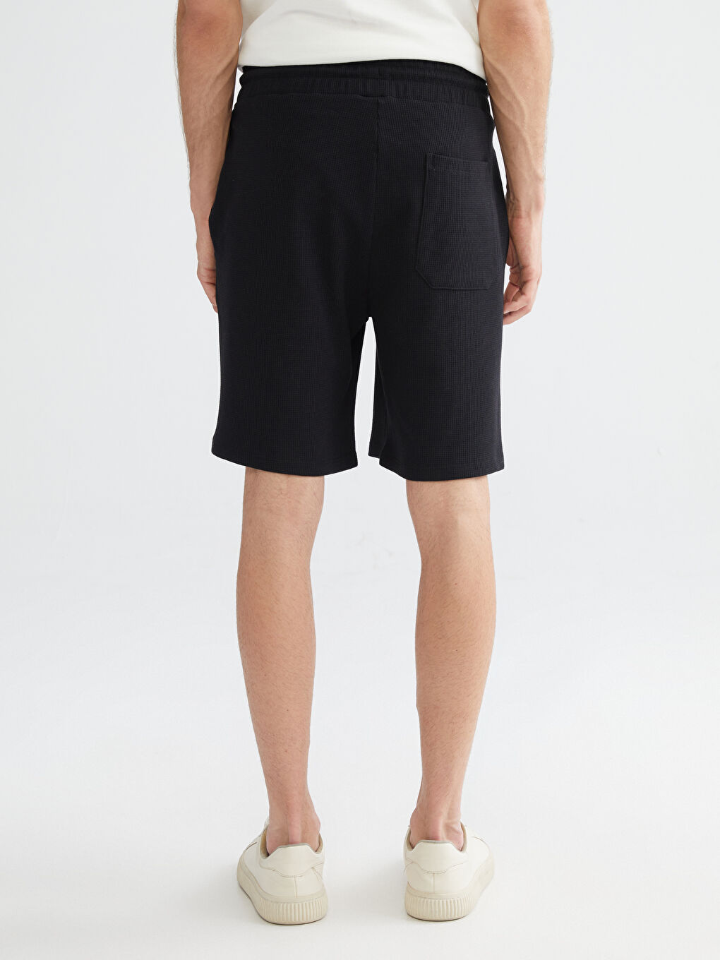 Siyah Standart Kalıp Erkek Şort-3