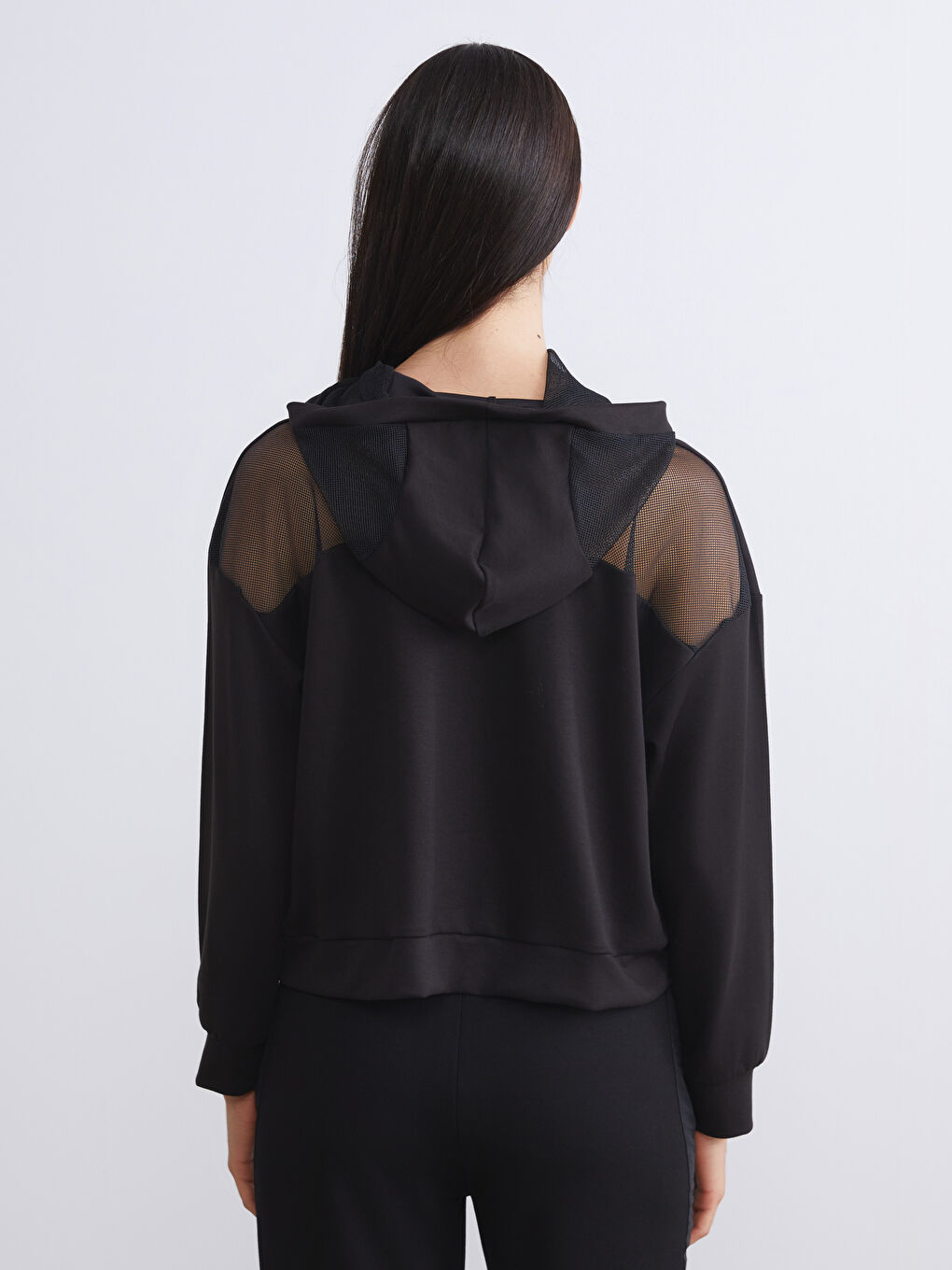 Siyah Tül Detaylı Kadın Hoodie-3