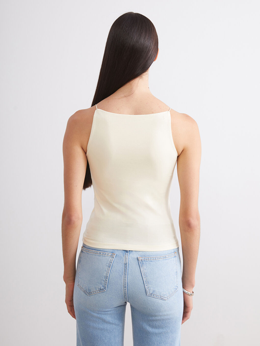 Beyaz Halter Yaka Askılı Kadın Atlet 2'li-6