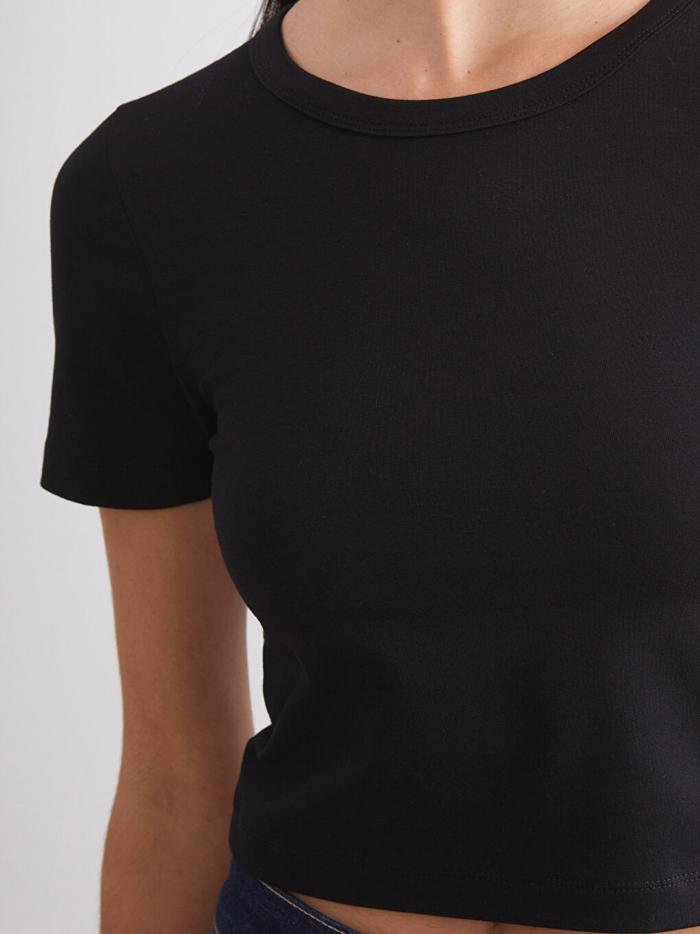 Siyah Bisiklet Yaka Kadın Crop 2'li-4