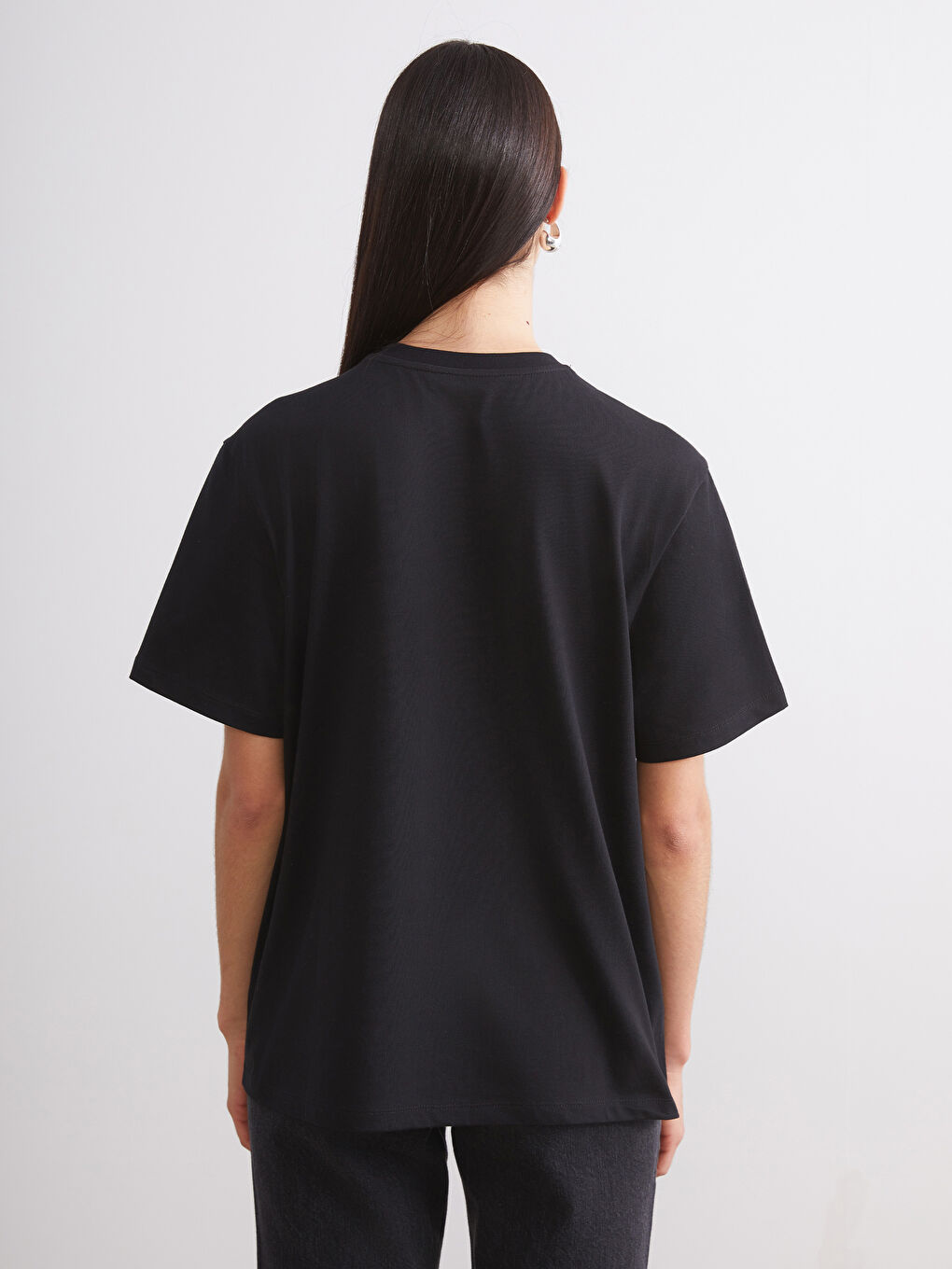 Siyah Bisiklet Yaka Baskılı Oversize Kadın Tişört 2'li-7