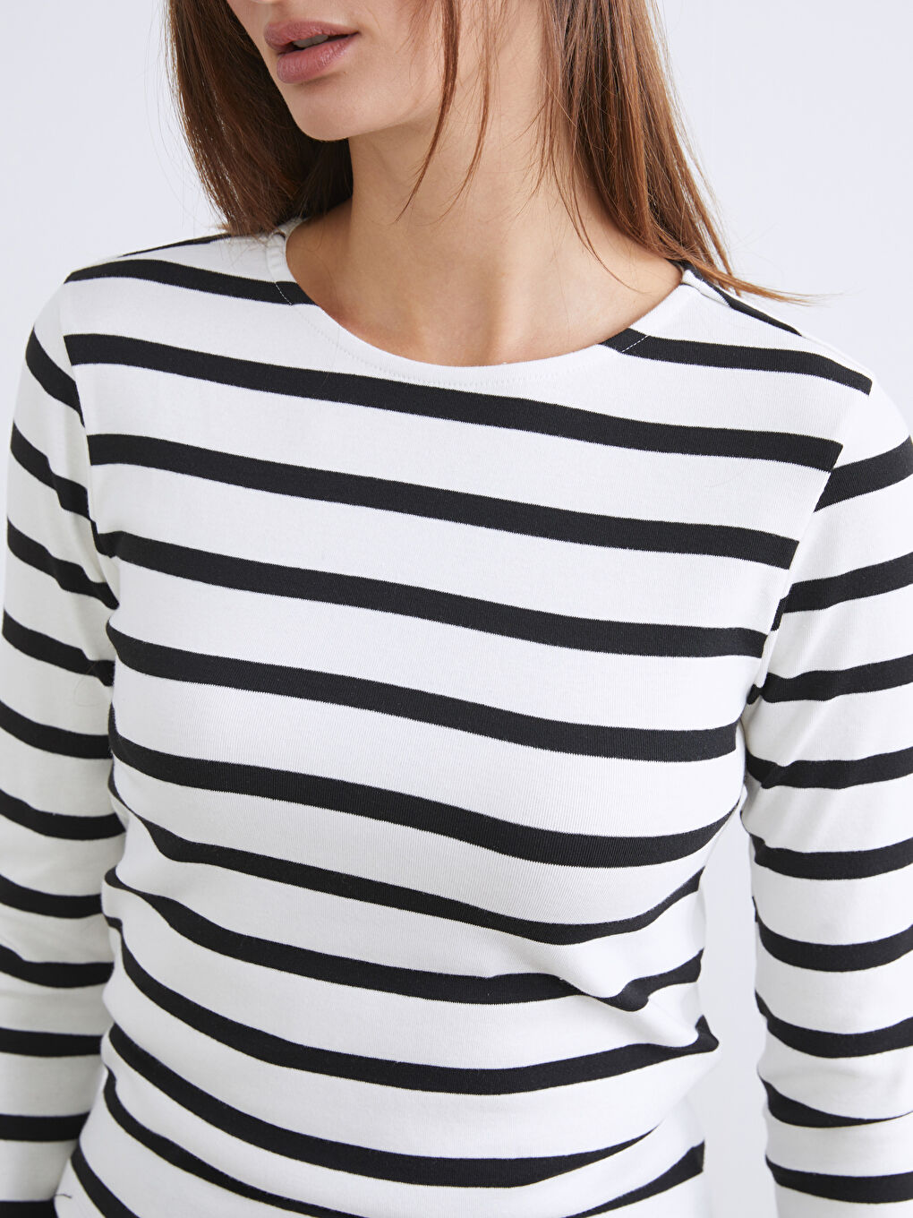 Beyaz Bisiklet Yaka Çizgili Kadın Body 2'li-4