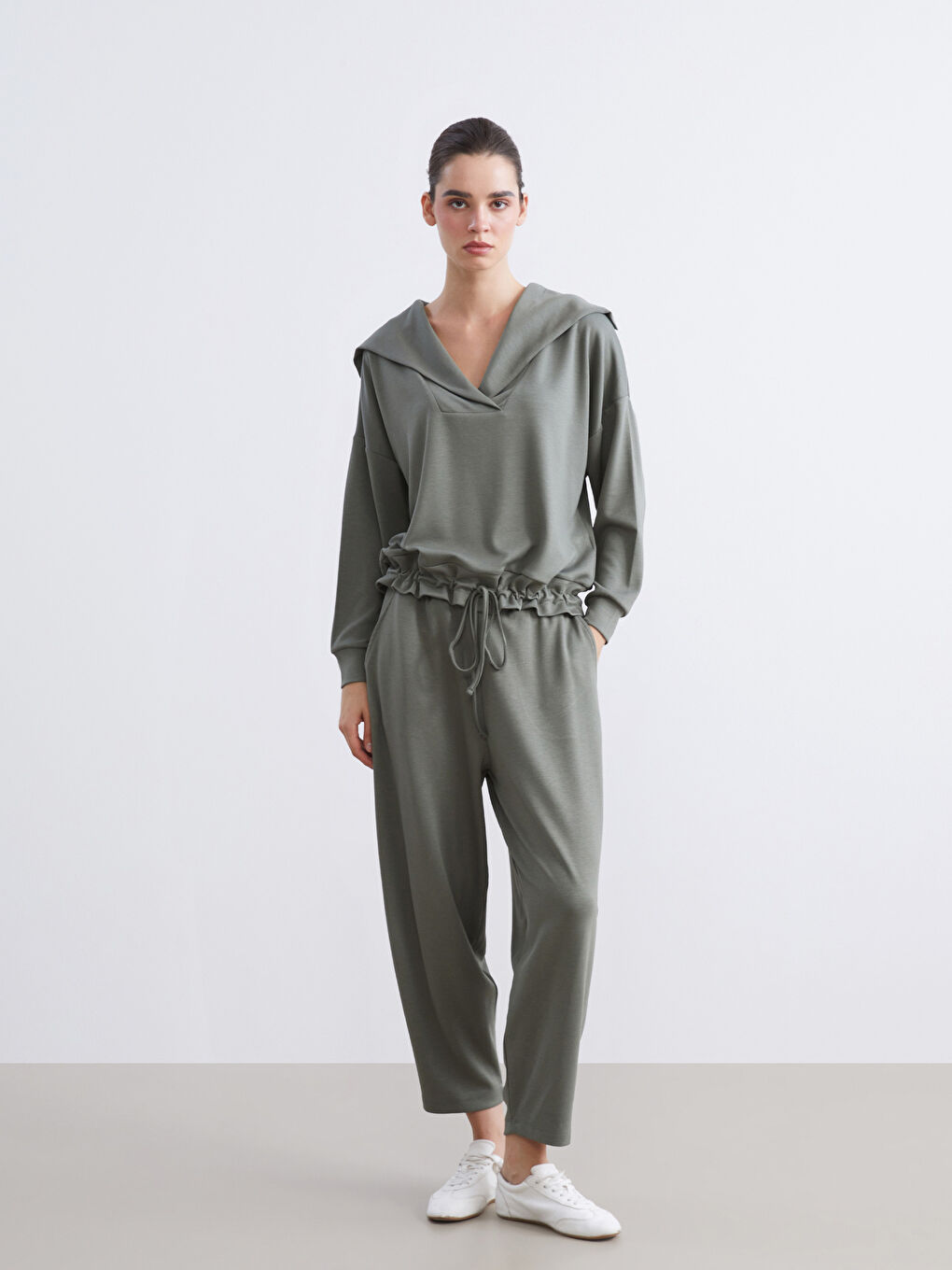 Haki Polo Yaka Bağcıklı Bluz-1