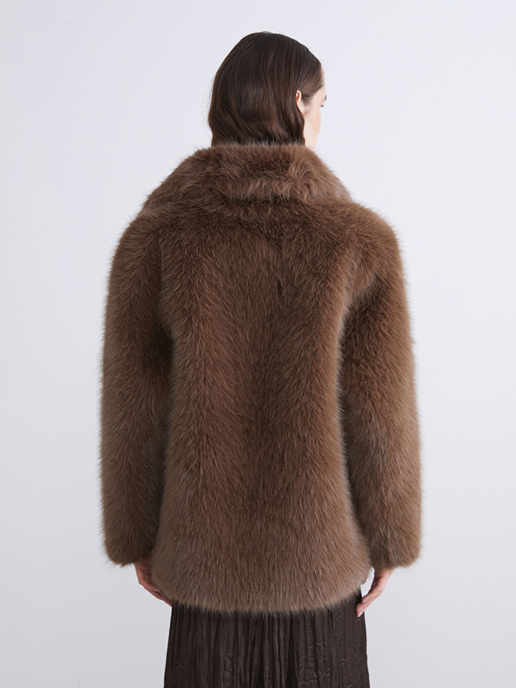 Kahverengi Ceket Yaka Kadın Kürk Mont-4
