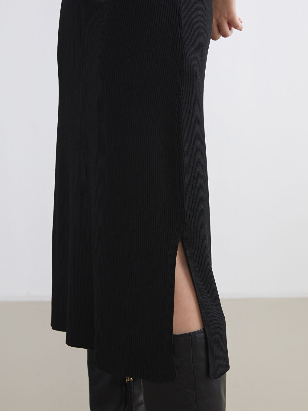 Siyah Bisiklet Yaka Triko Elbise-2