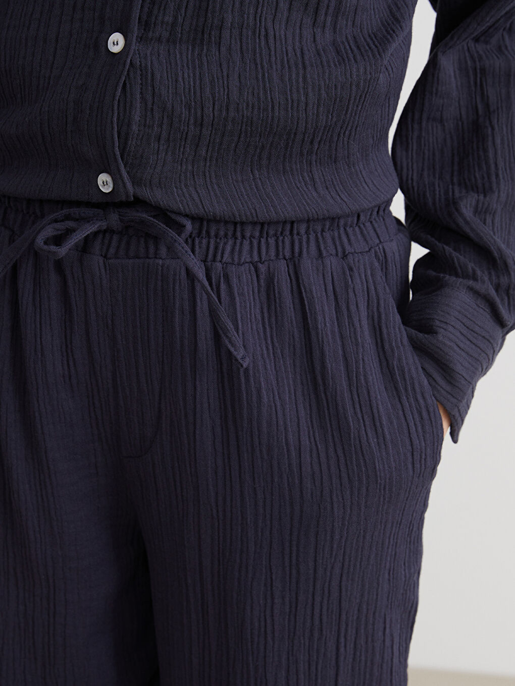 Lacivert Beli Lastikli Dokulu Kadın Pantolon-2