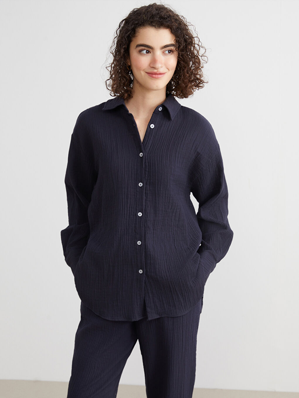 Lacivert Dokulu Oversize Kadın Gömlek