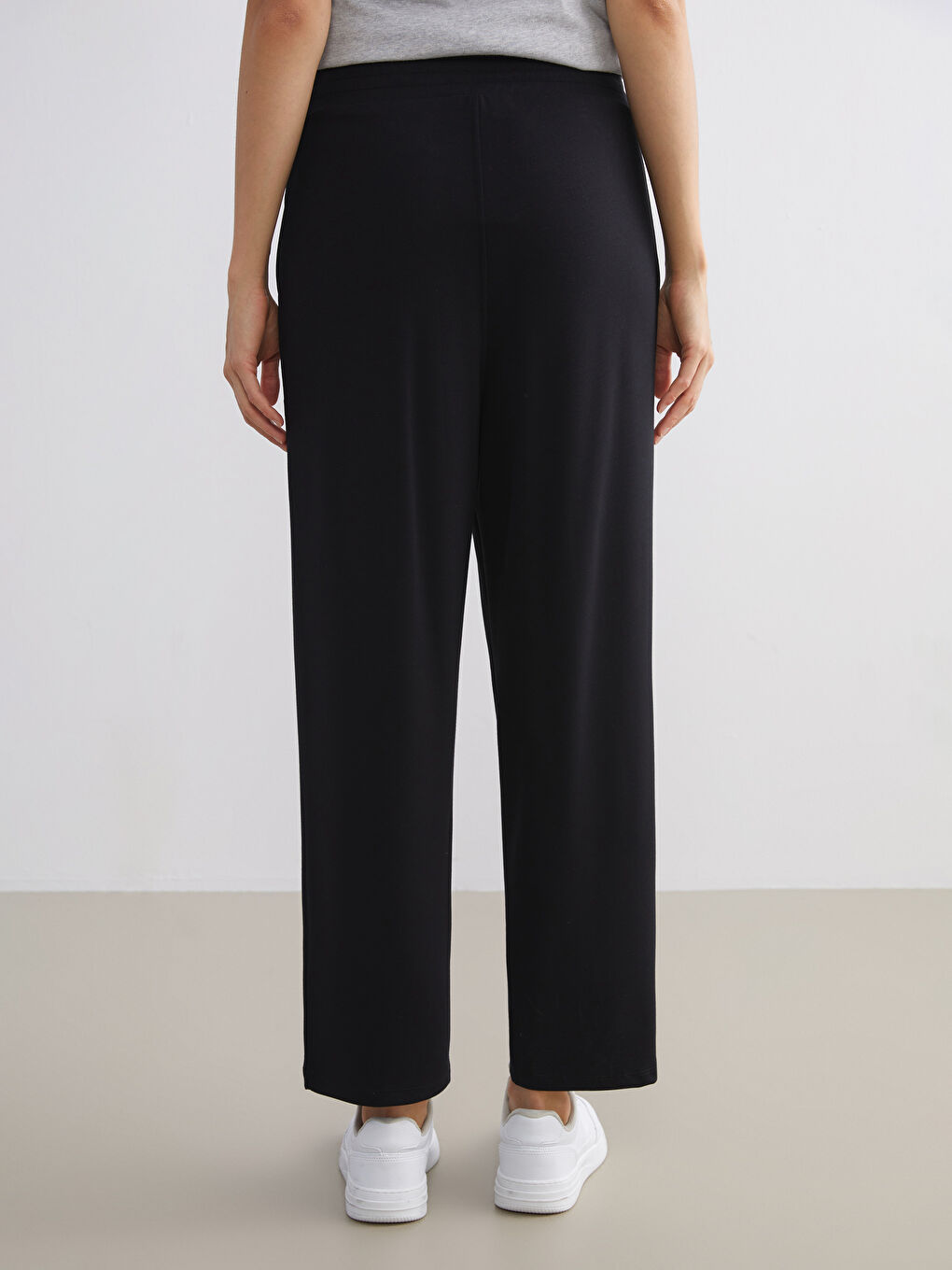 Siyah Beli Lastikli Kadın Eşofman Altı-3