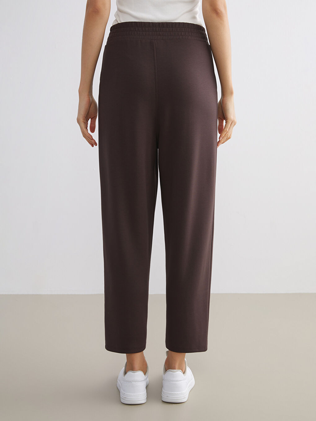 Kahverengi Beli Lastikli Kadın Eşofman Altı-4