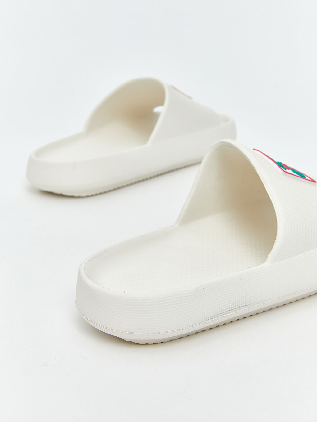 Beyaz Baskılı Tek Bantlı Kadın Terlik-4