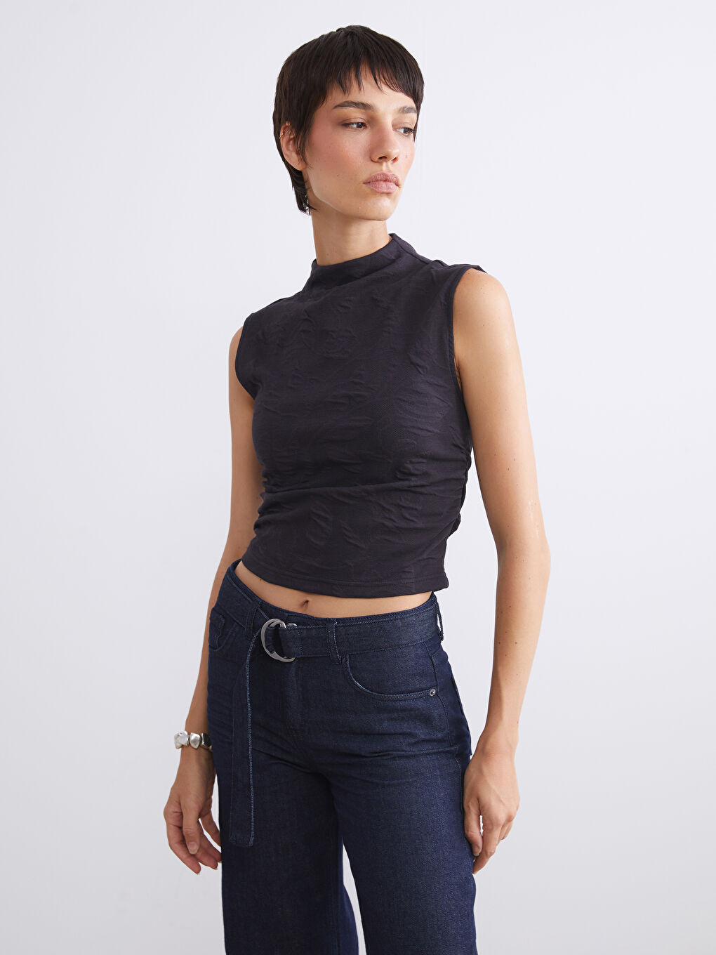 Bluza Sa Teksturiranom Rol Kragnom