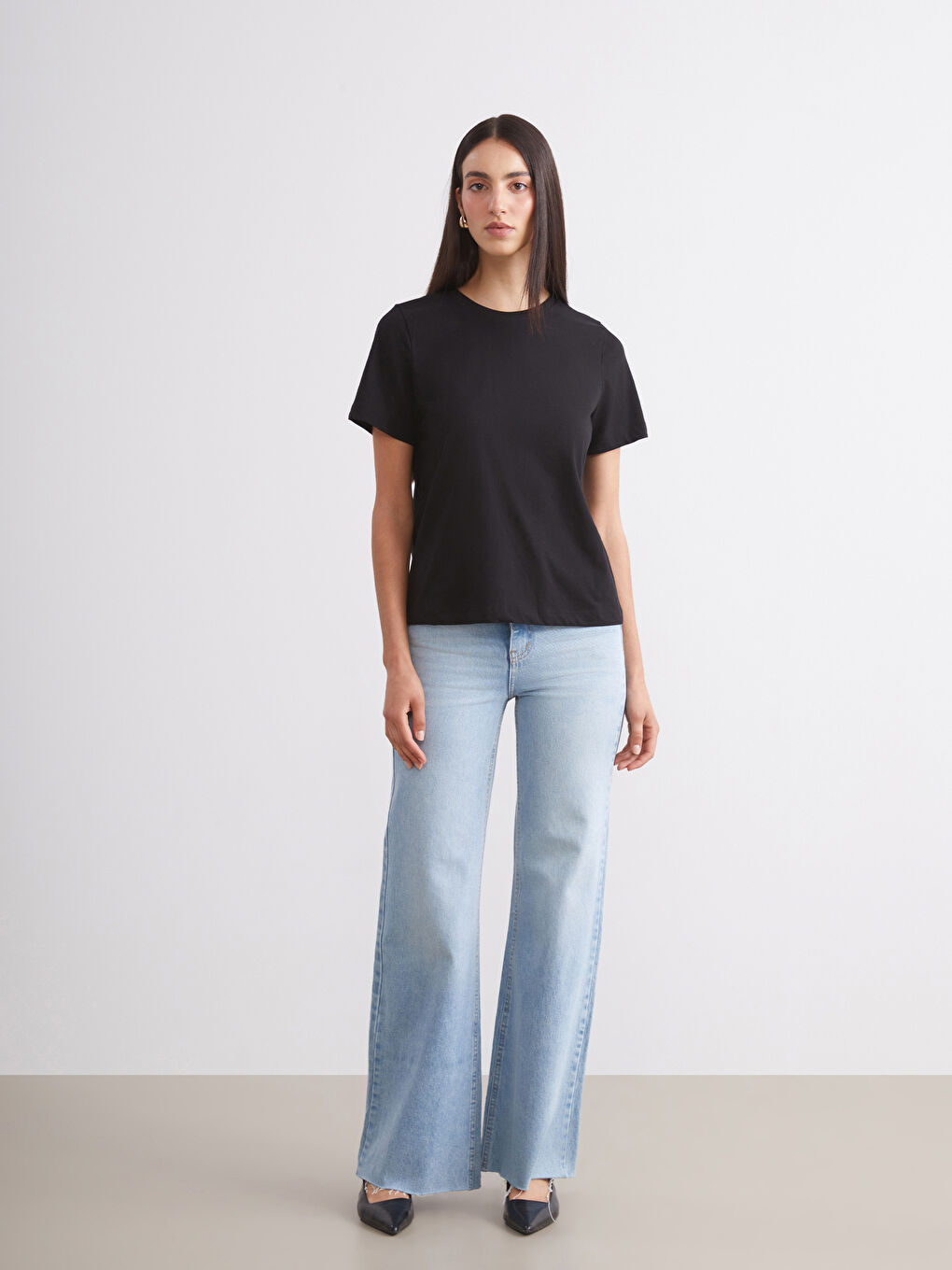 Siyah Bisiklet Yaka Kadın Tişört 2'li-2