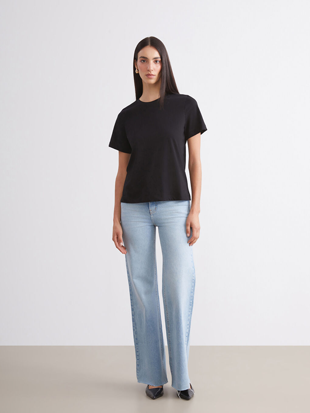 Siyah Bisiklet Yaka Kadın Tişört 2'li-1