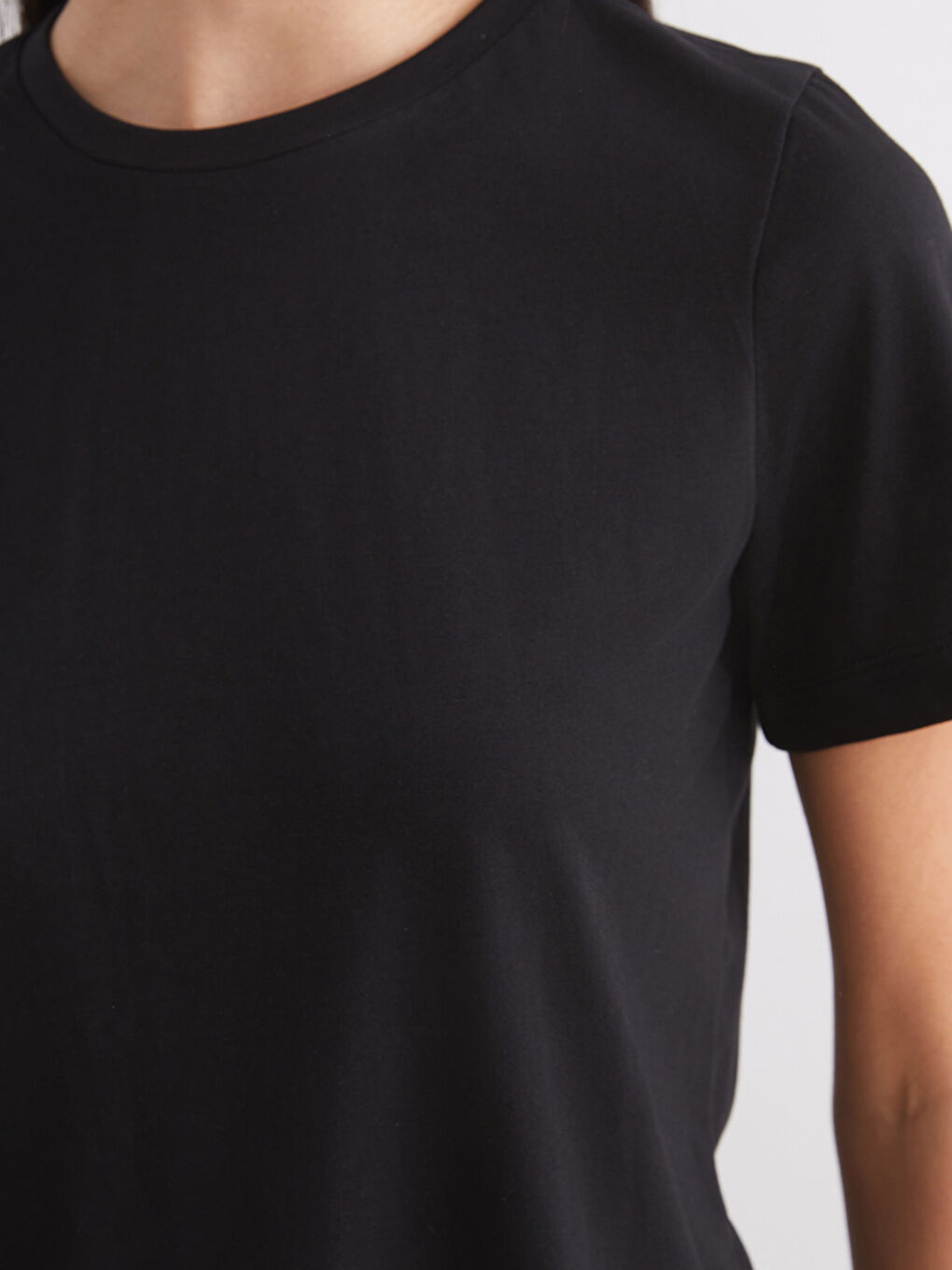 Siyah Bisiklet Yaka Kadın Tişört 2'li-3