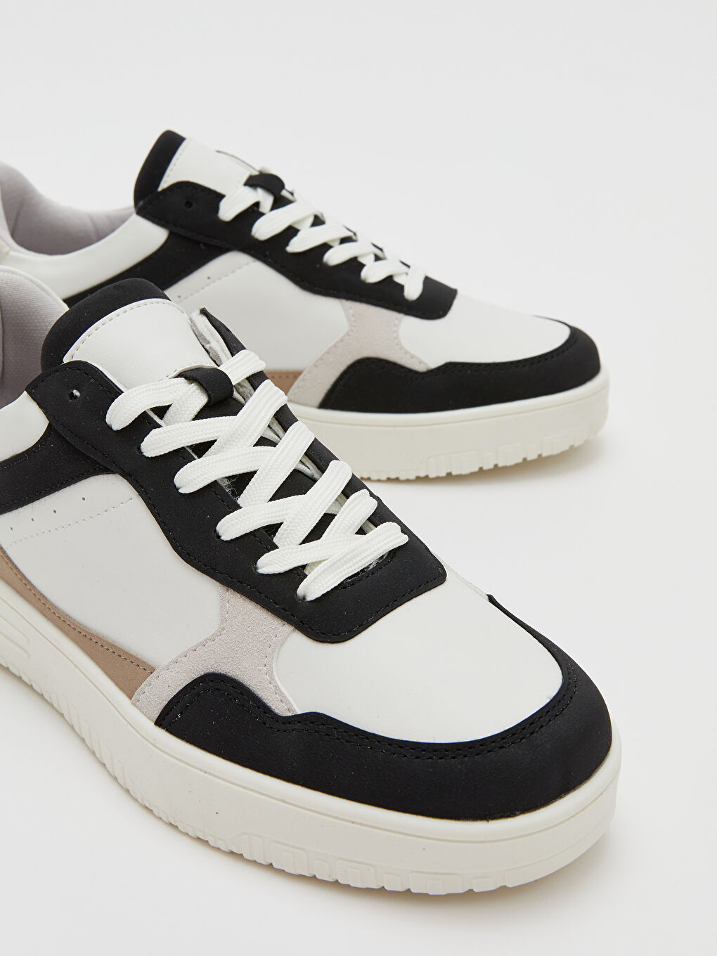 Beyaz Bağcıklı Erkek Spor Ayakkabı-2