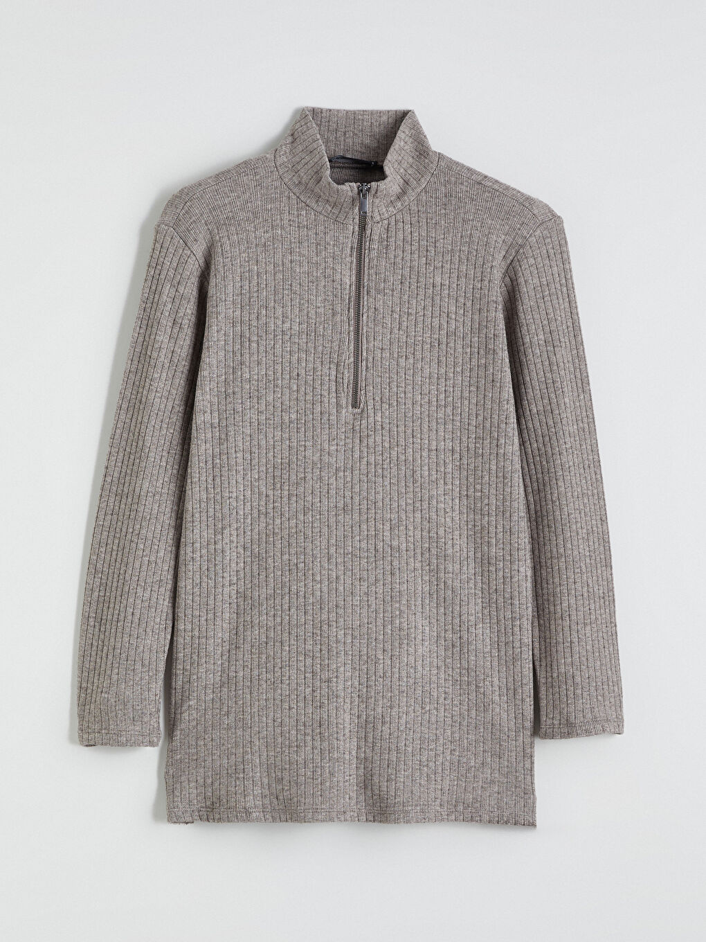 Antrasit Dik Yaka Oversize Kadın Tişört-4