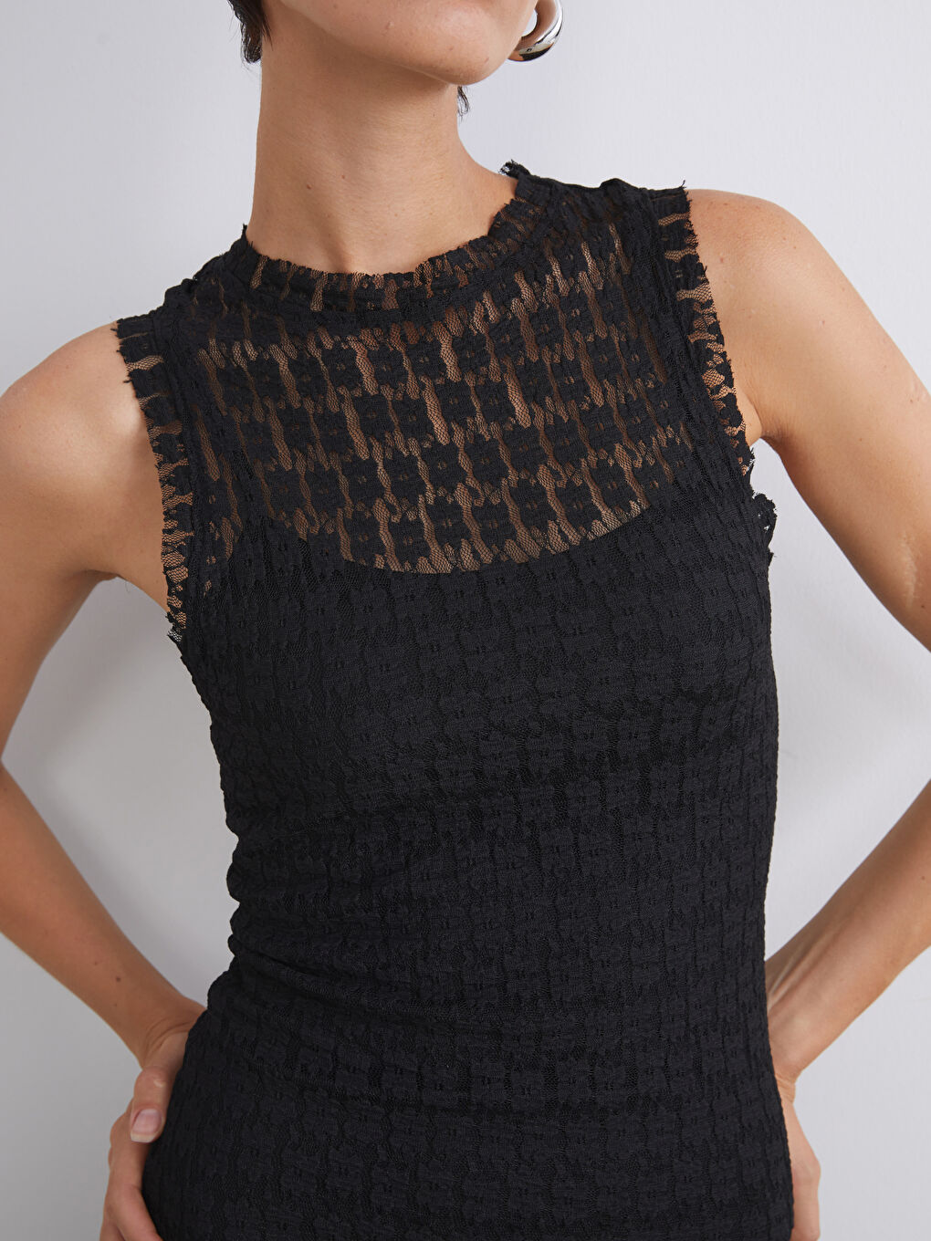 Siyah Bisiklet Yaka Dantelli Elbise-2