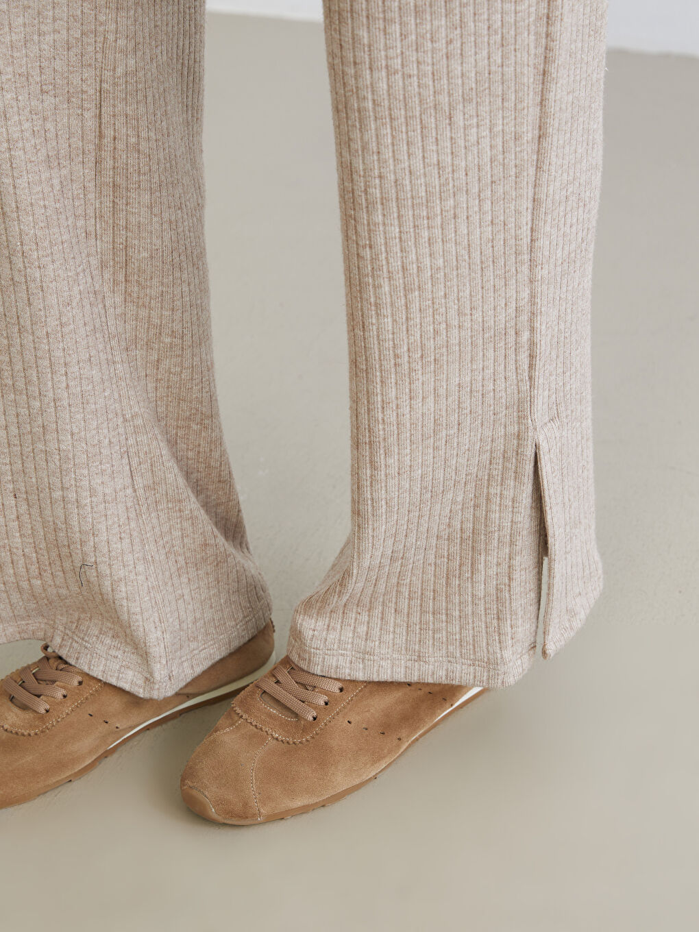 Женские брюки с эластичным поясом-2