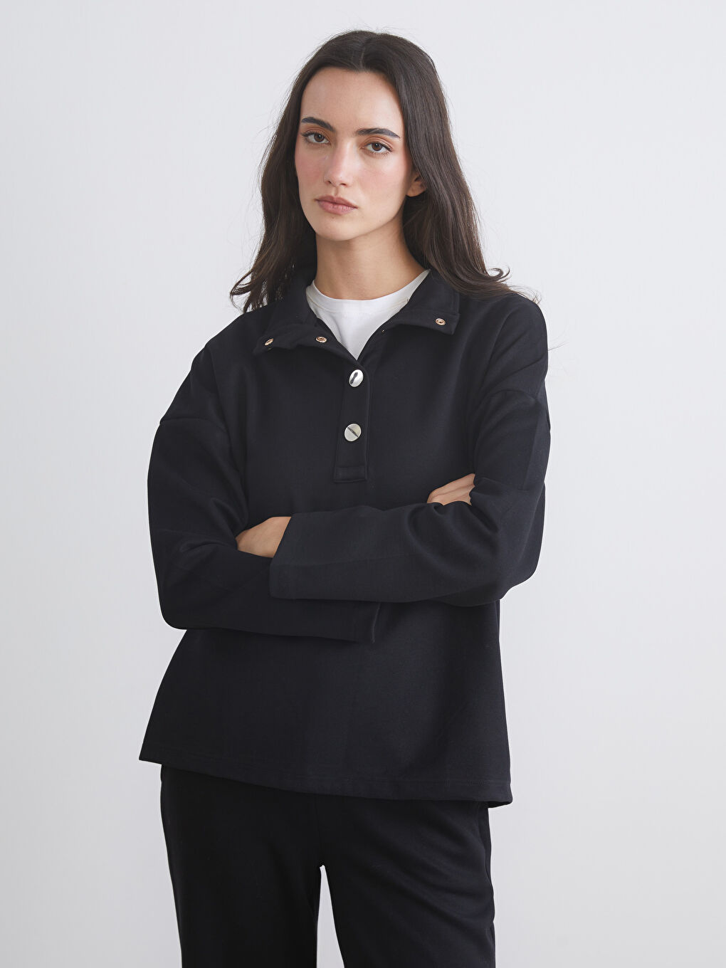 Siyah Dik Yaka Oversize Kadın Sweatshirt