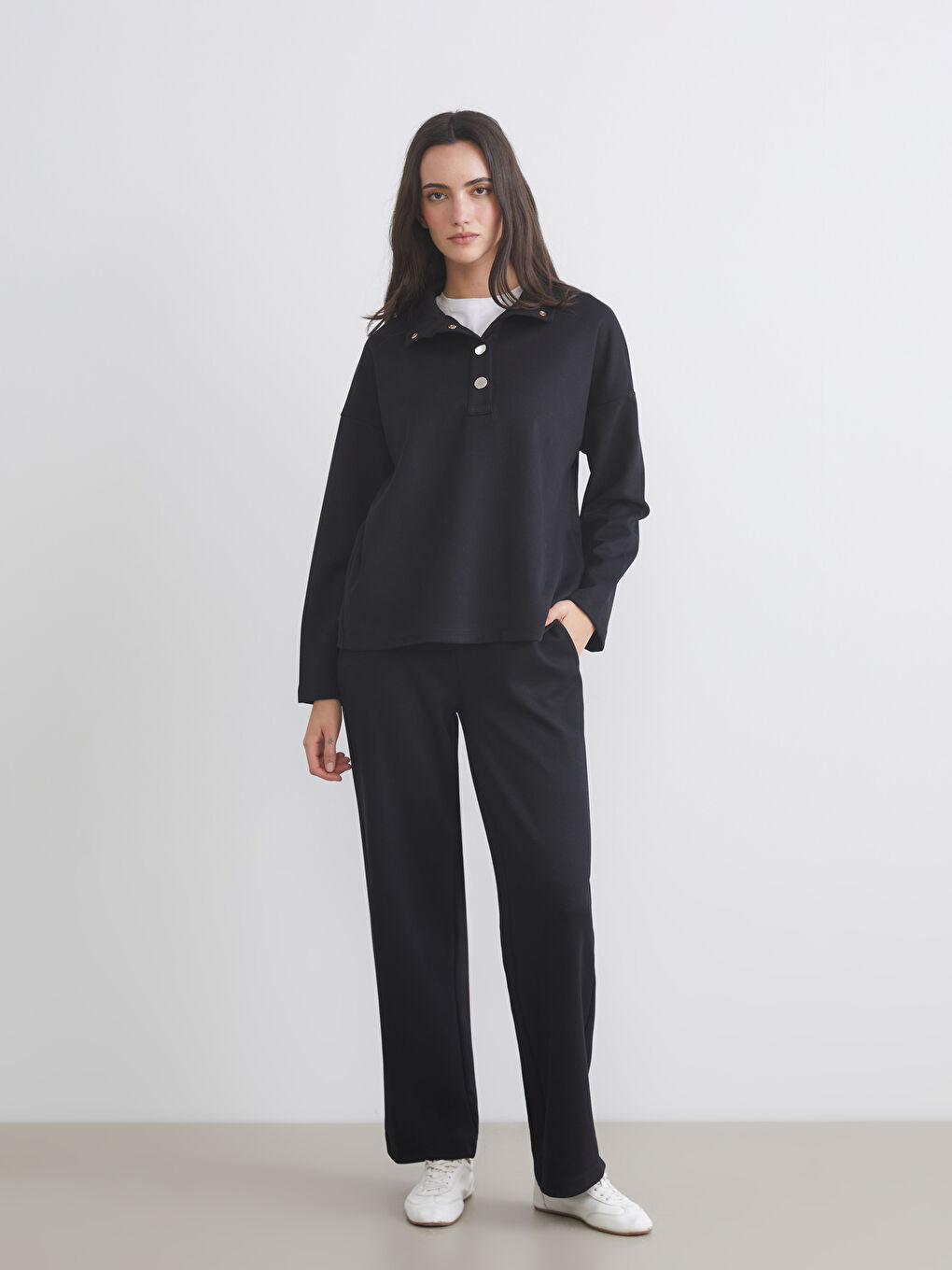 Siyah Dik Yaka Oversize Kadın Sweatshirt-1