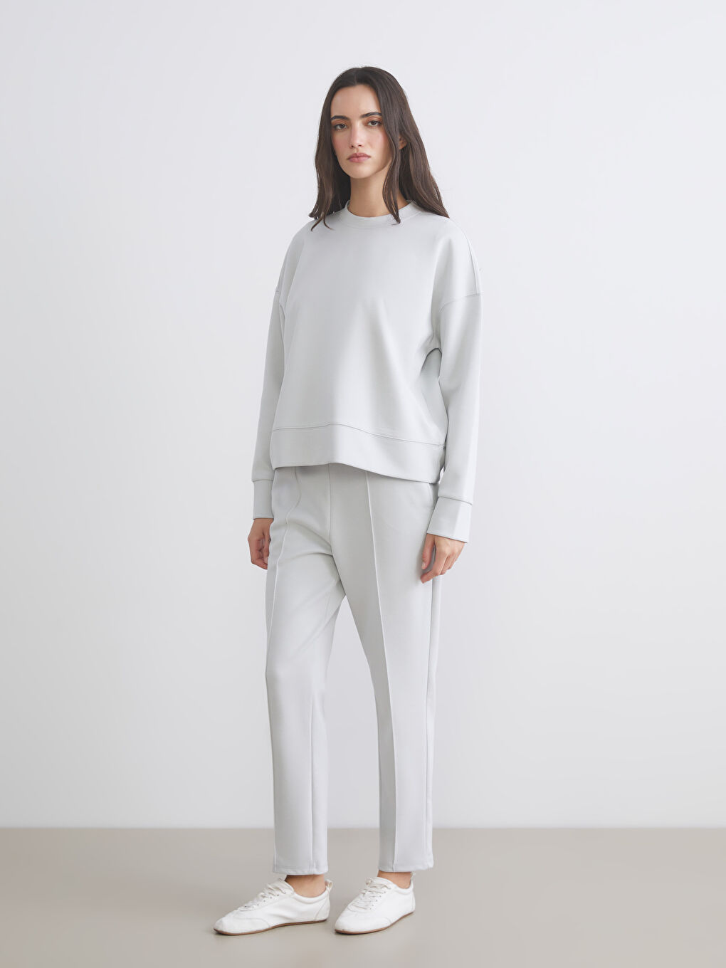 Gri Bisiklet Yaka Kadın Sweatshirt-1