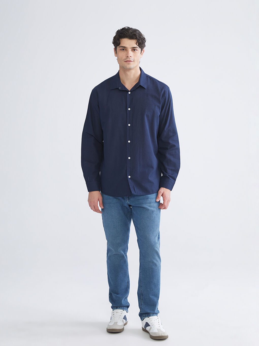 Lacivert Regular Fit Uzun Kollu Keten Karışımlı Erkek Gömlek-1