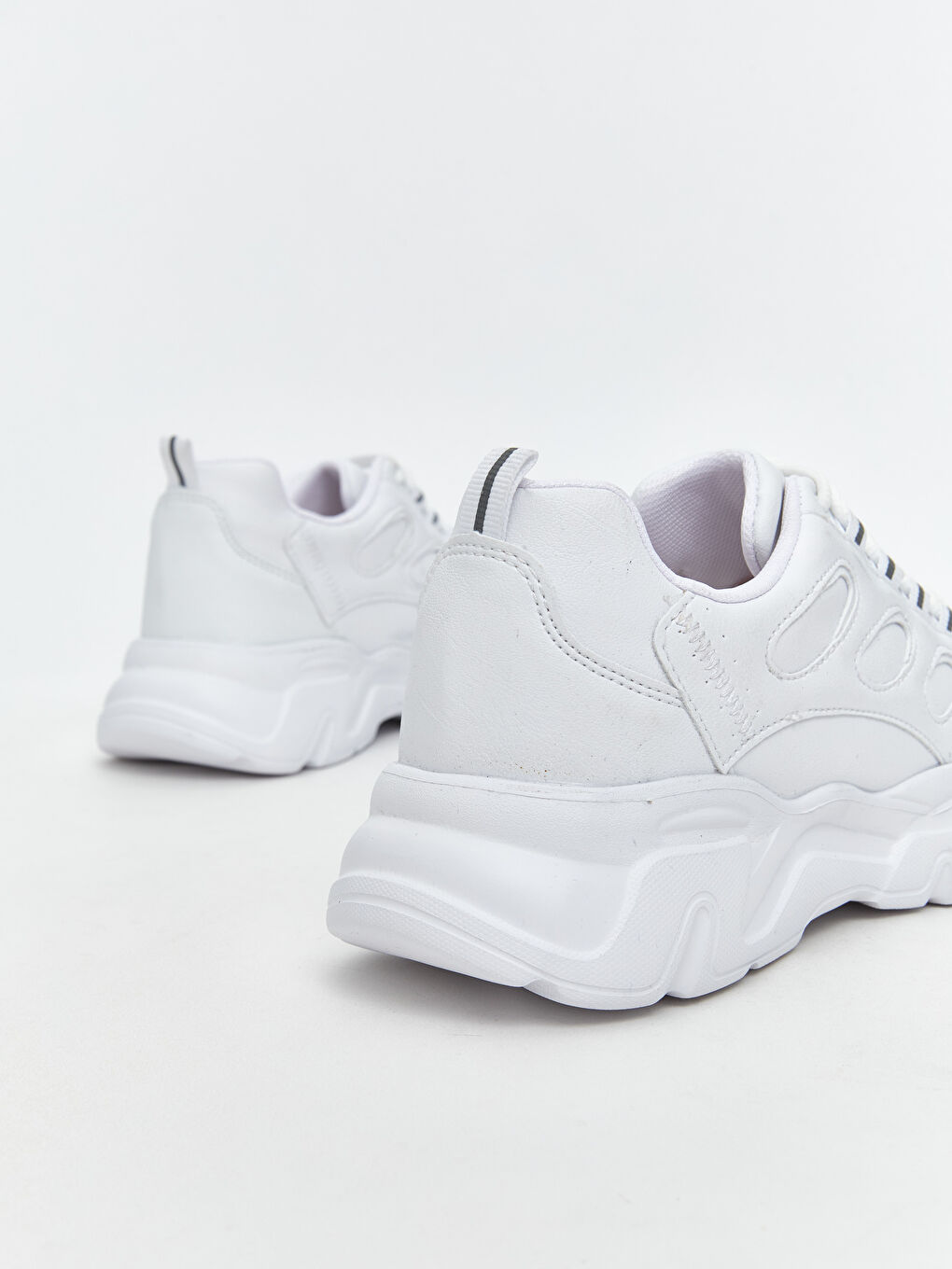 Beyaz Bağcıklı Kadın Spor Ayakkabı-3