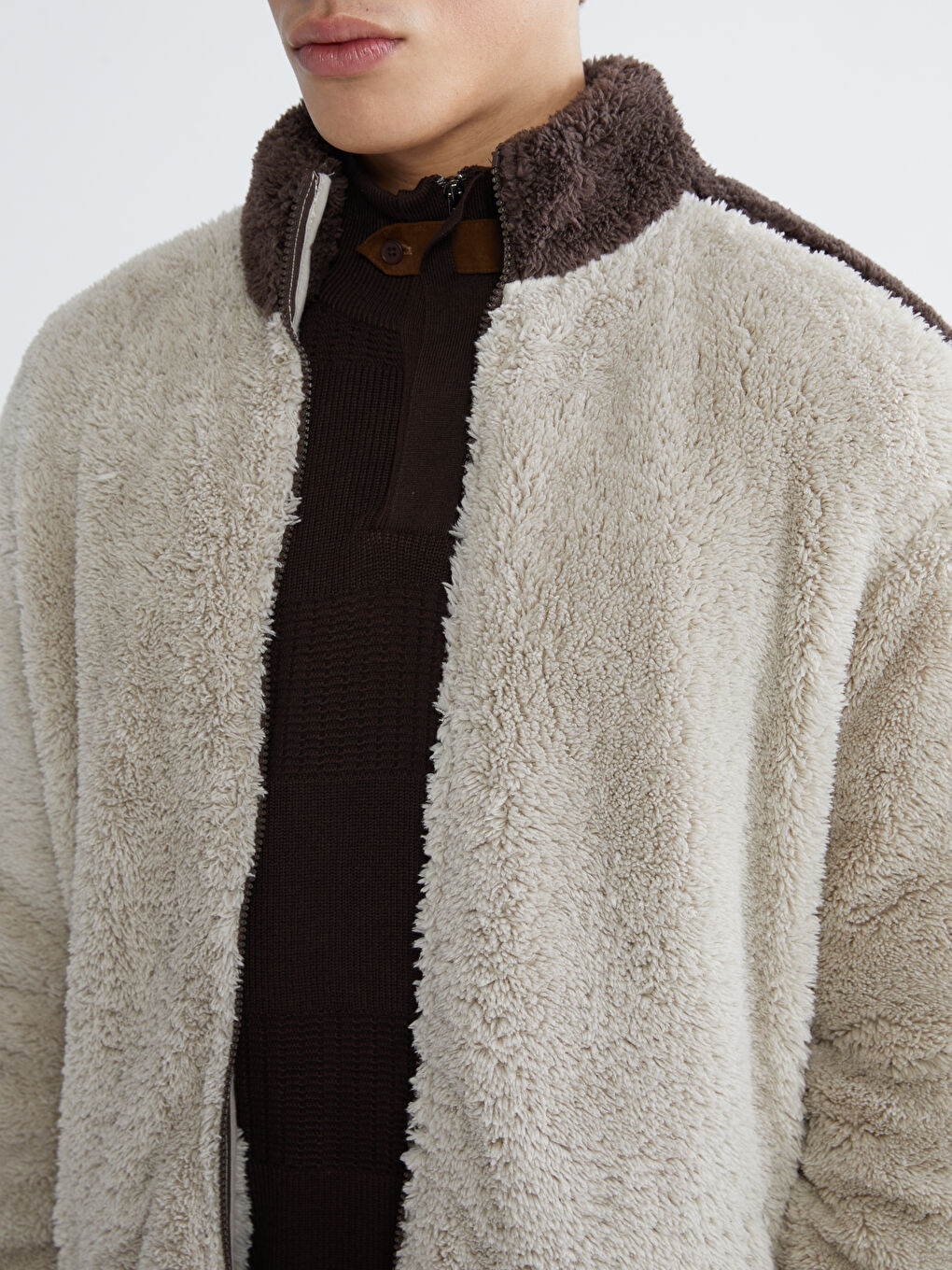 Bej Dik Yaka Pelüş Erkek Fermuarlı Sweatshirt-2