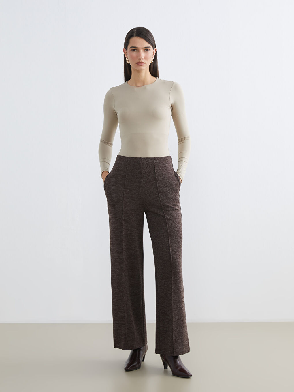 Kahverengi Beli Lastikli Geniş Paça Kadın Pantolon