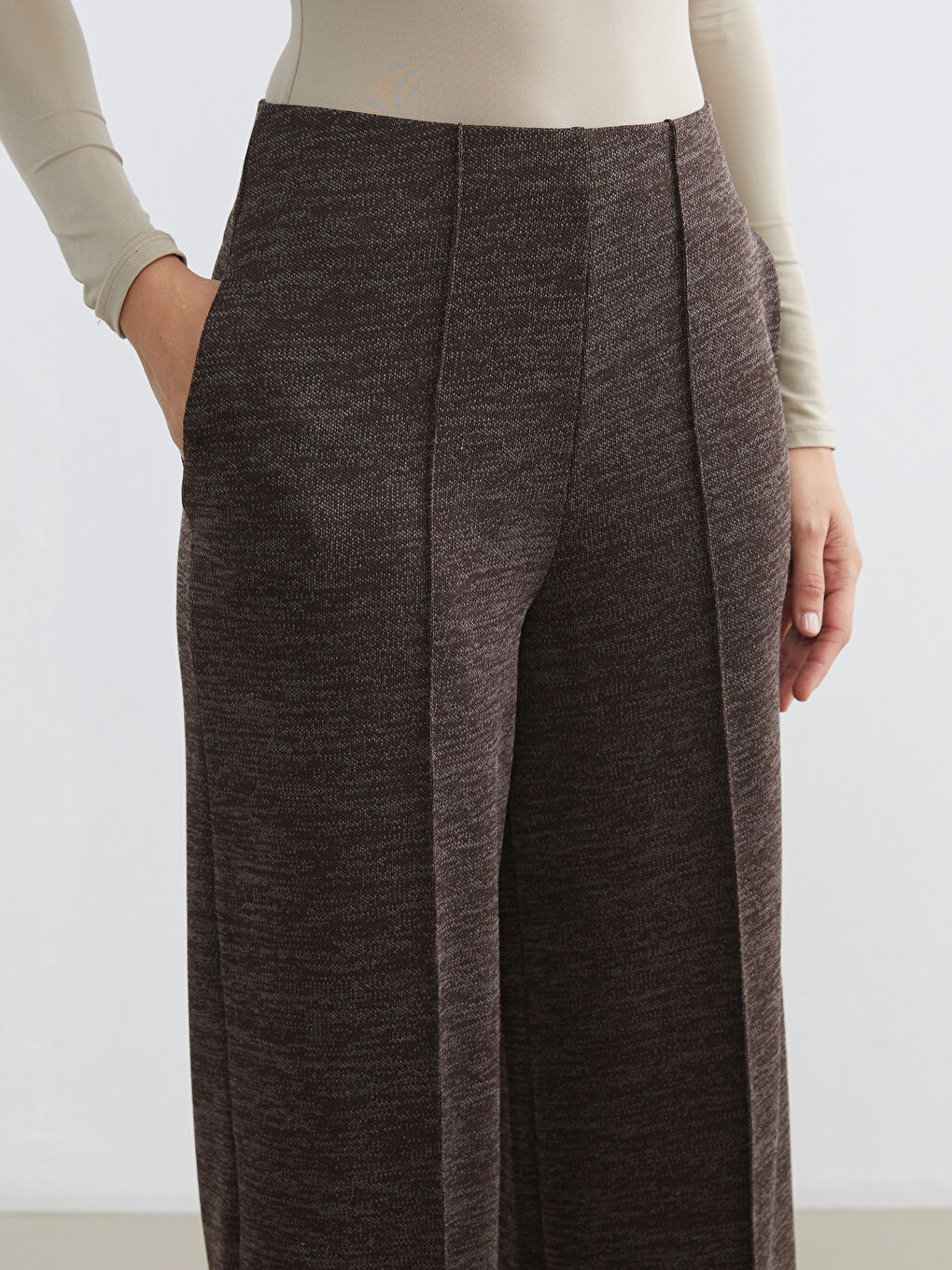 Kahverengi Beli Lastikli Geniş Paça Kadın Pantolon-2