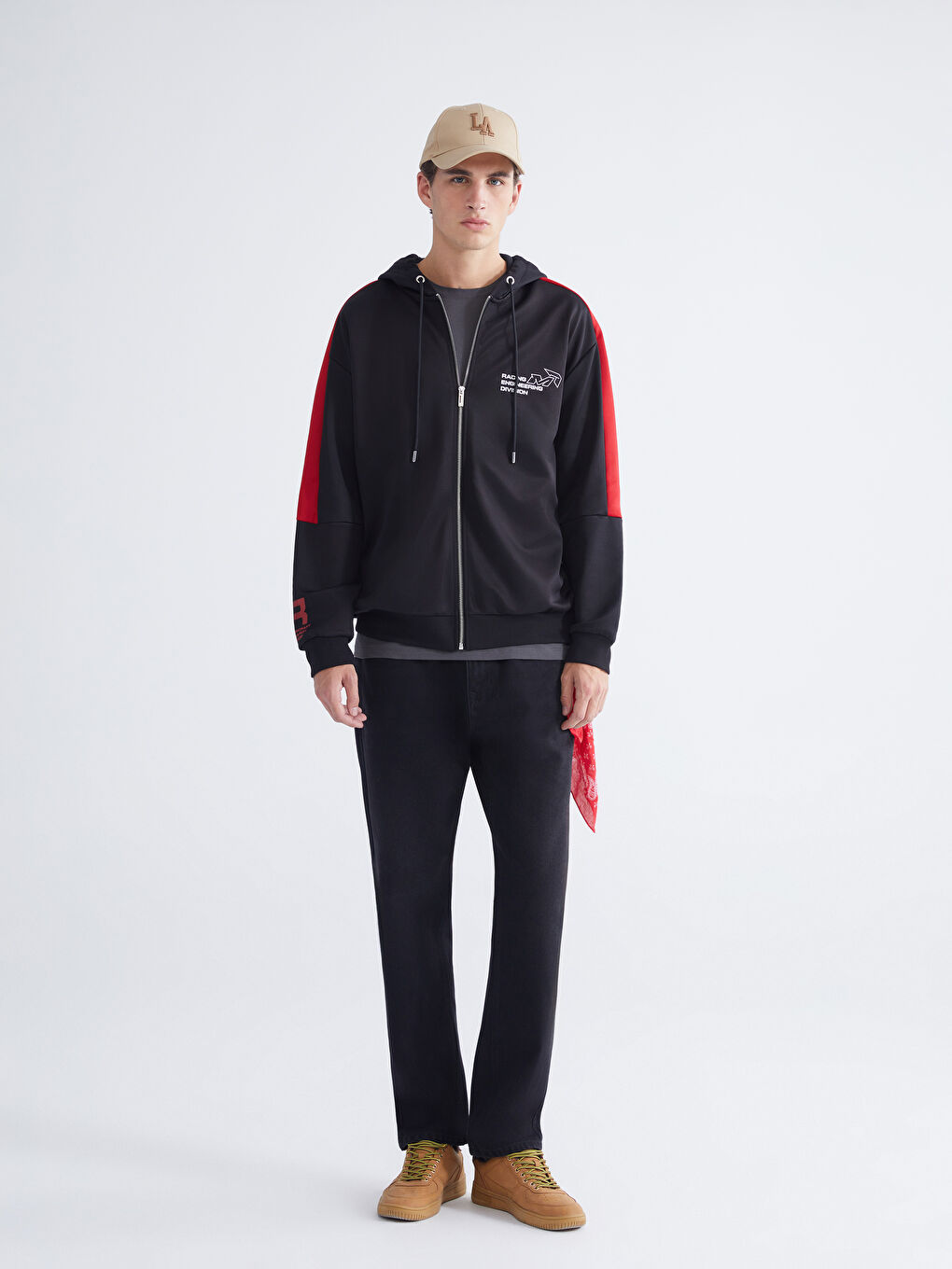 Siyah Kapüşonlu Uzun Kollu Erkek Fermuarlı Sweatshirt-1