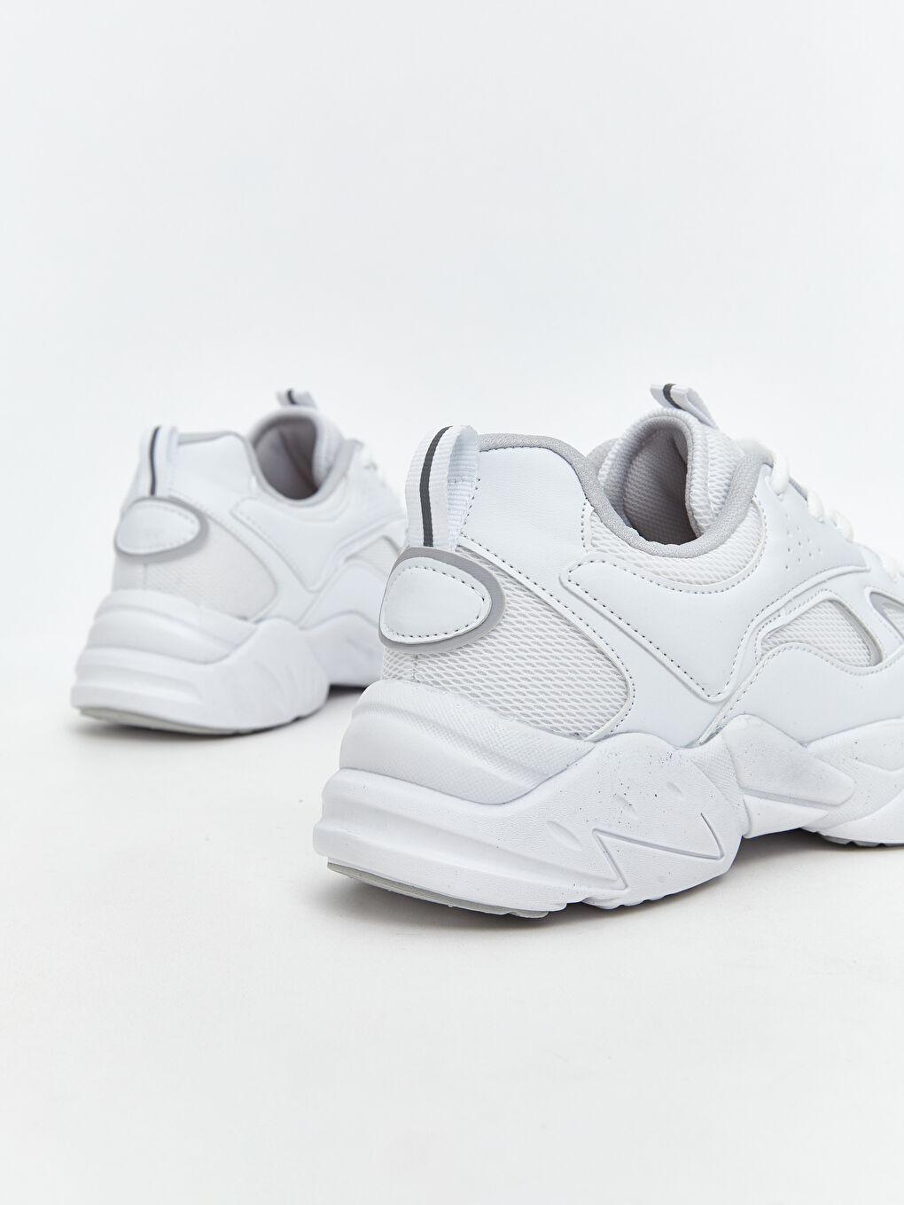 Beyaz Bağcıklı Kadın Spor Ayakkabı-3