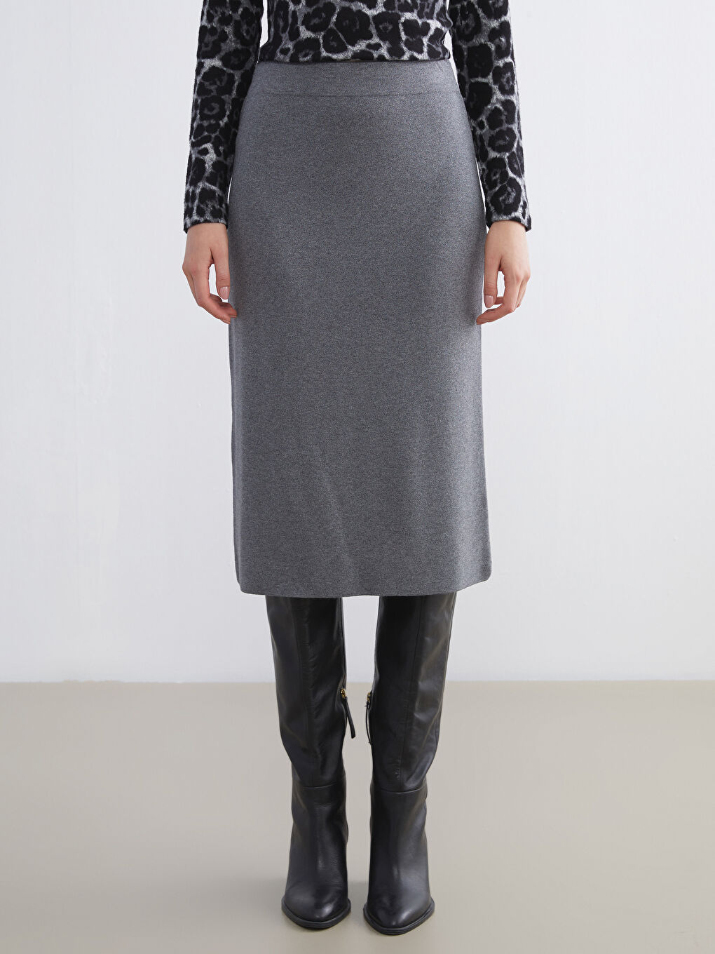 Suknja od trikotaže s elastičnim strukom-1