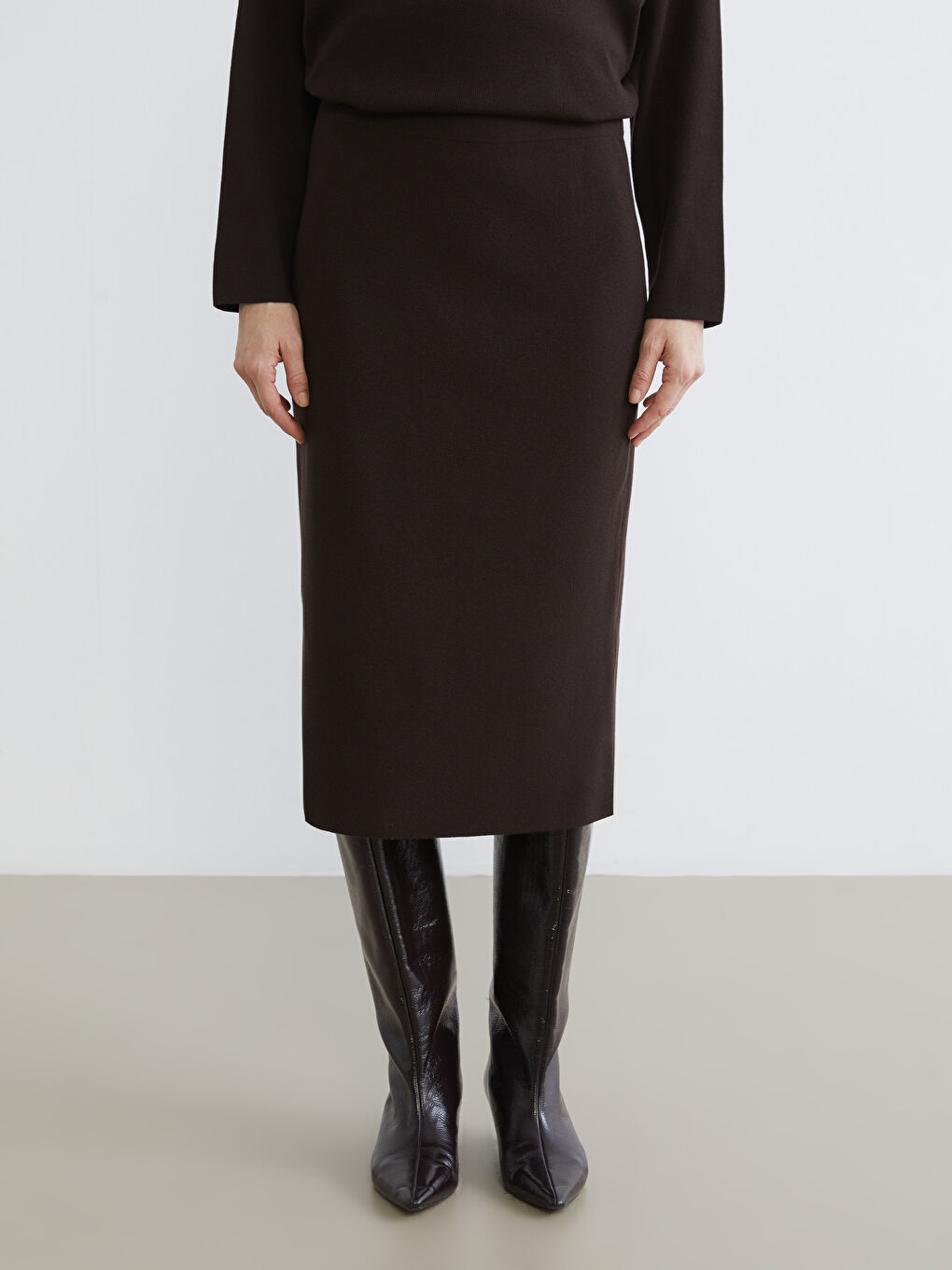 Elastic Waist Knitwear Skirt-1