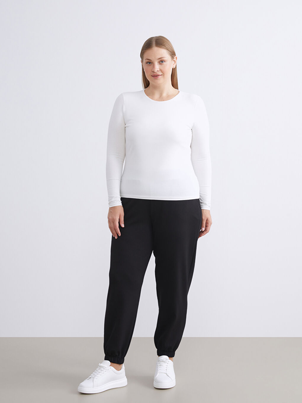 Ekru Büyük Beden Bisiklet Yaka Kadın Body-1