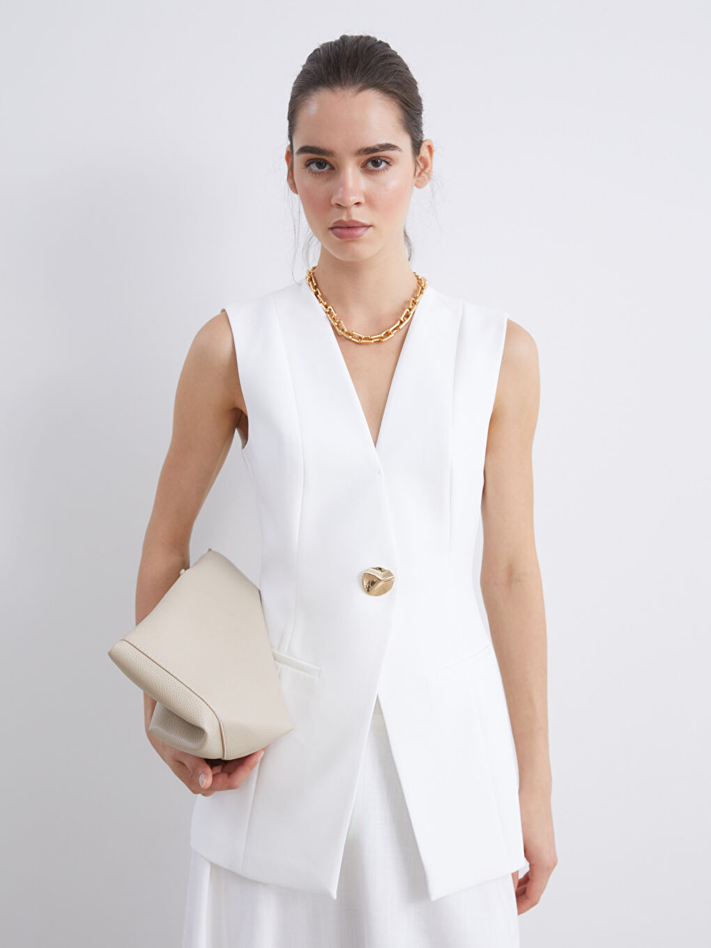 Ekru V Yaka Kadın Klasik Yelek