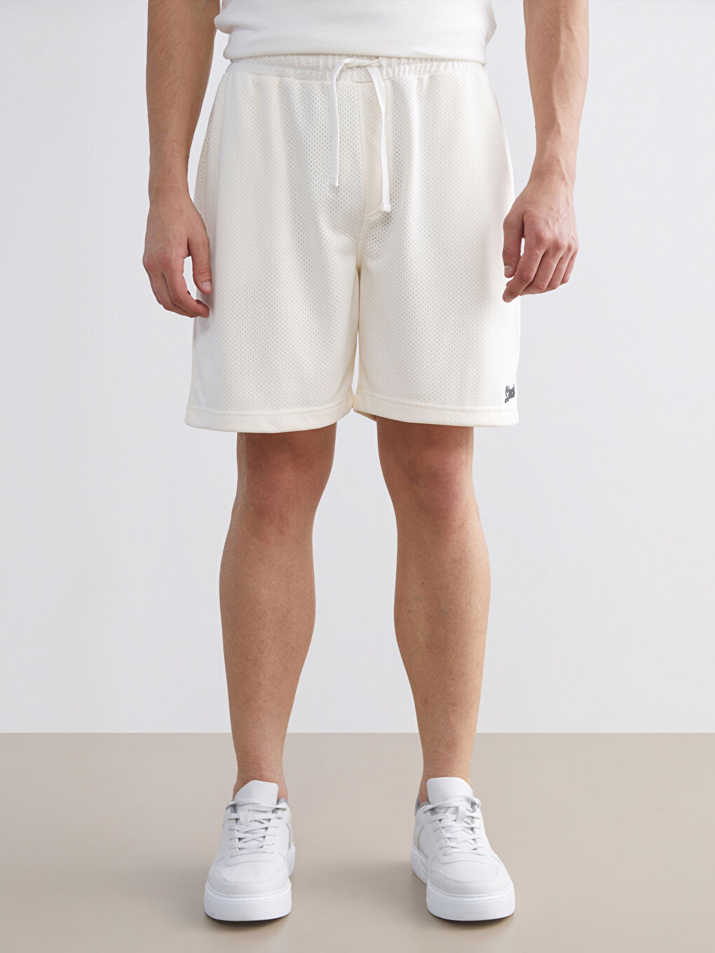 Ekru Rahat Kalıp Erkek Şort-1
