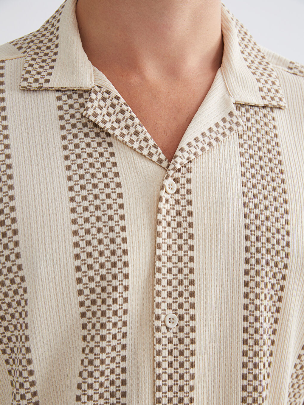 Bej Regular Fit Resort Yaka Kısa Kollu Çizgili Erkek Gömlek-2